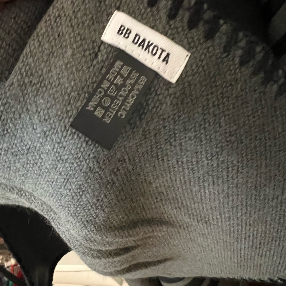 Wool black wrap - Picture 2 of 2